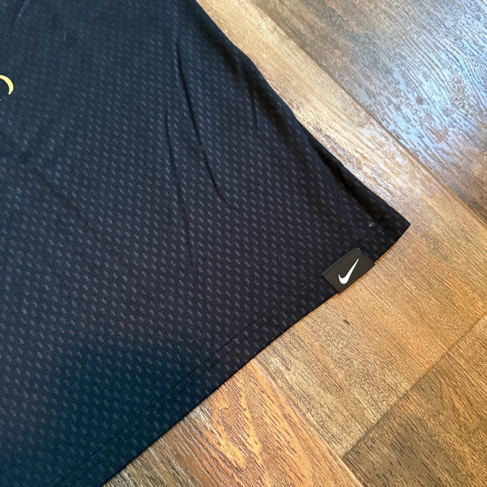 Nike Tee - Picture 4 of 6